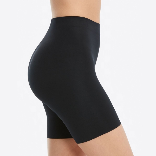 Spanx Suit Your Fancy Booty Booster Mid-Thigh Very Black